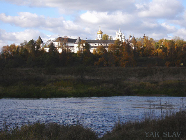 Вид на Саввино-Сторожевский монастырь